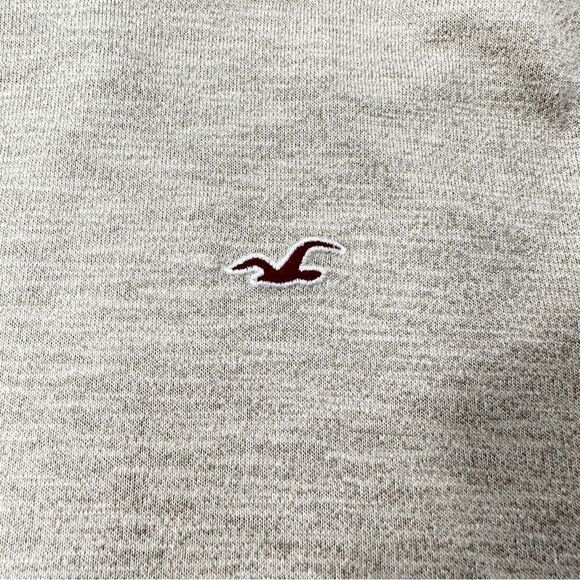 Hollister Textured Crewneck Sweater-Large  - Picture 10 of 13